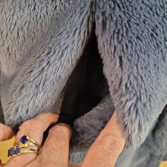 Rachel Zoe faux fur long jacket - M.      S - Picture 4 of 6